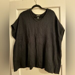 Liz Claiborne Black Tunic Top